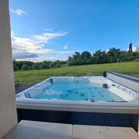 Gite De Charme Spa Privatif L'Oustau Di Tonin Malaucène Екстериор снимка