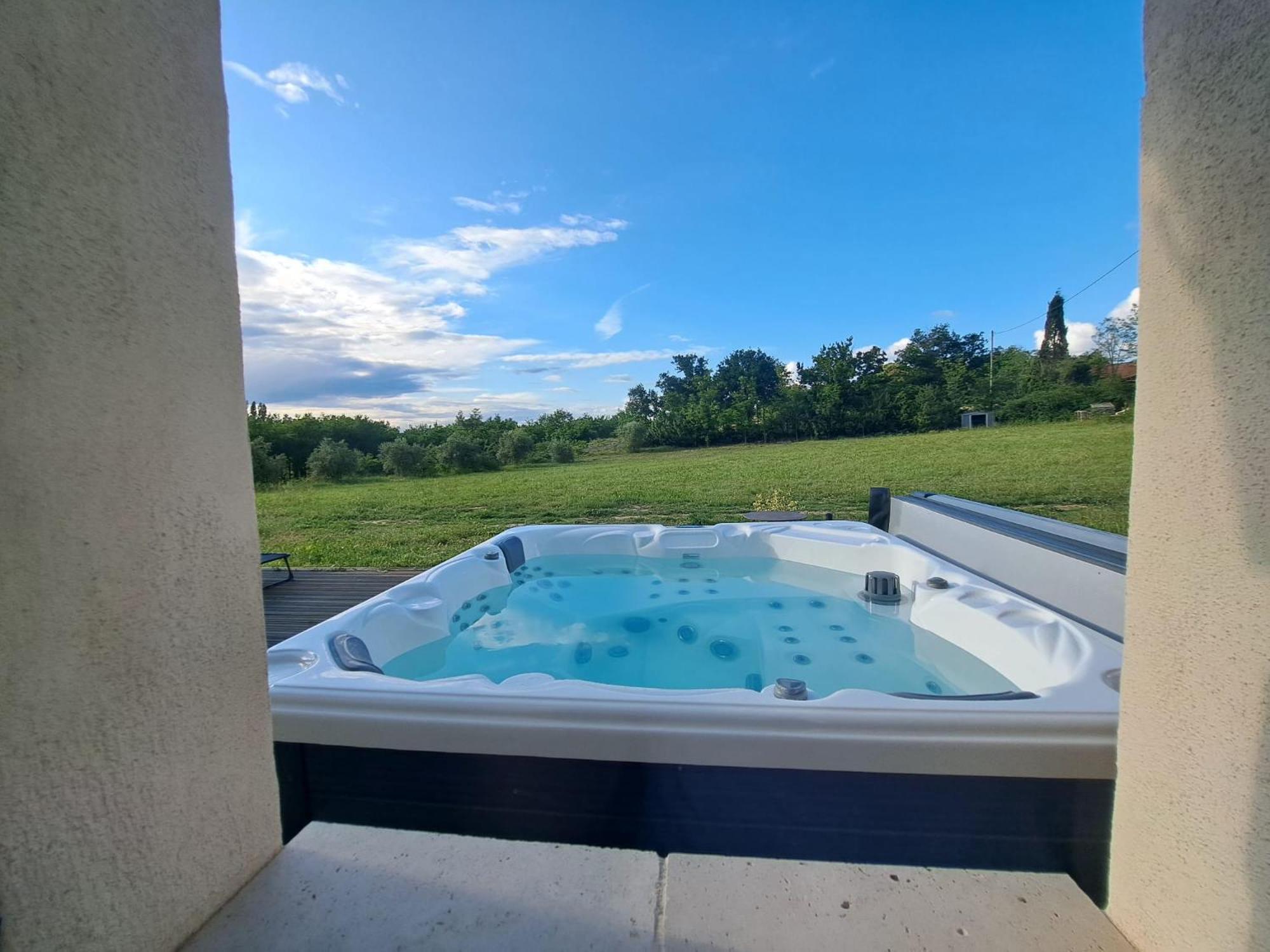 Gite De Charme Spa Privatif L'Oustau Di Tonin Malaucène Екстериор снимка